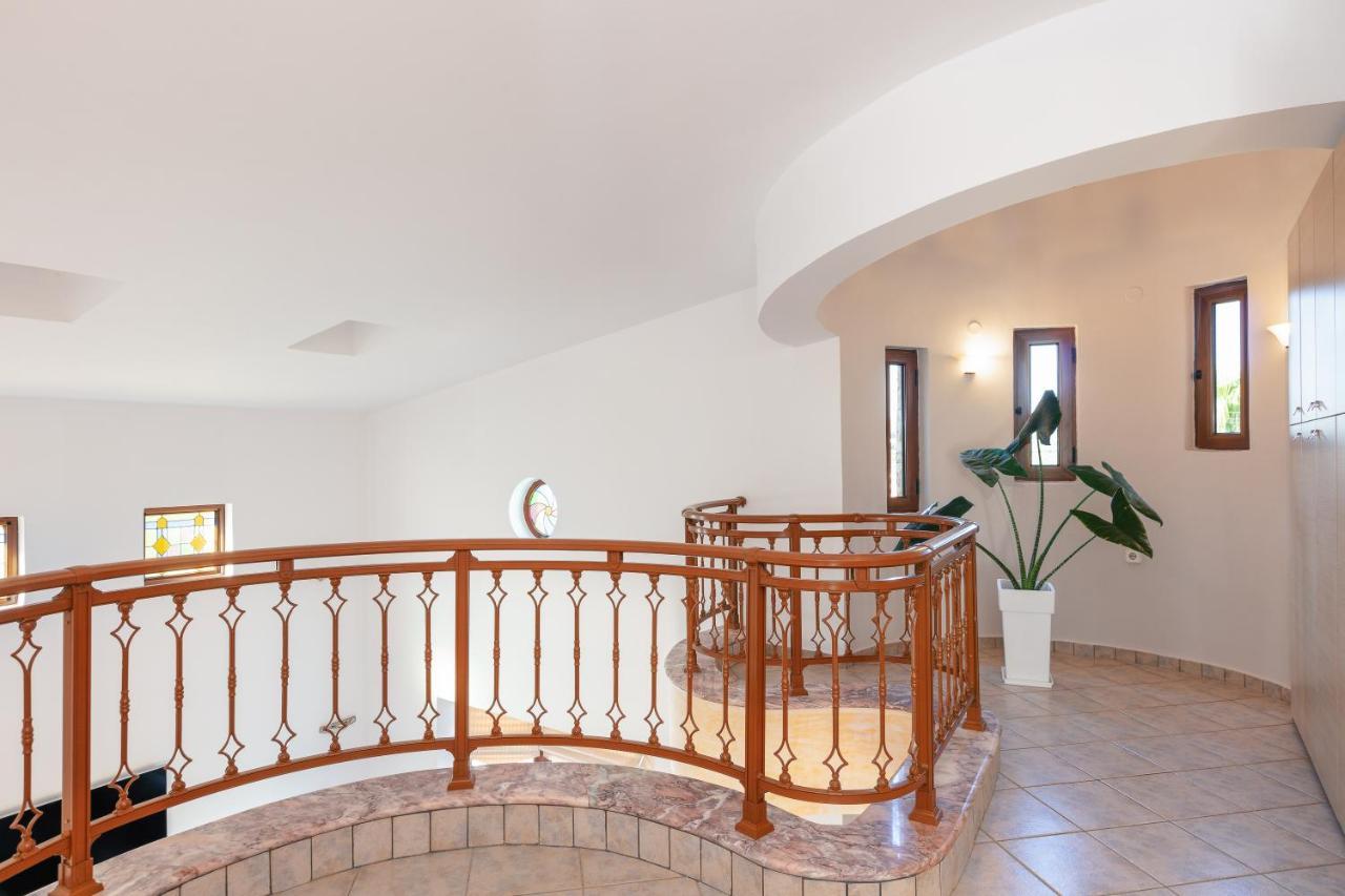 Villa Sevdas Πέραμα Εξωτερικό φωτογραφία