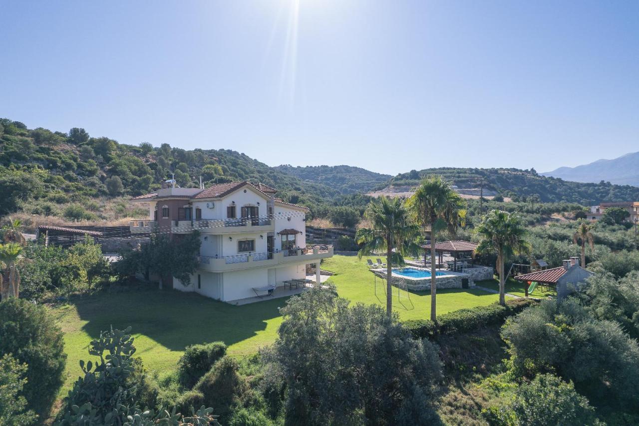 Villa Sevdas Πέραμα Εξωτερικό φωτογραφία